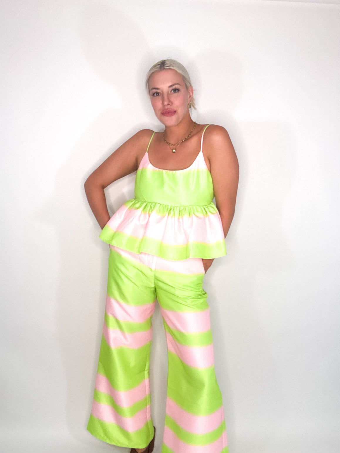 SET on the GOAL pant- green/pink